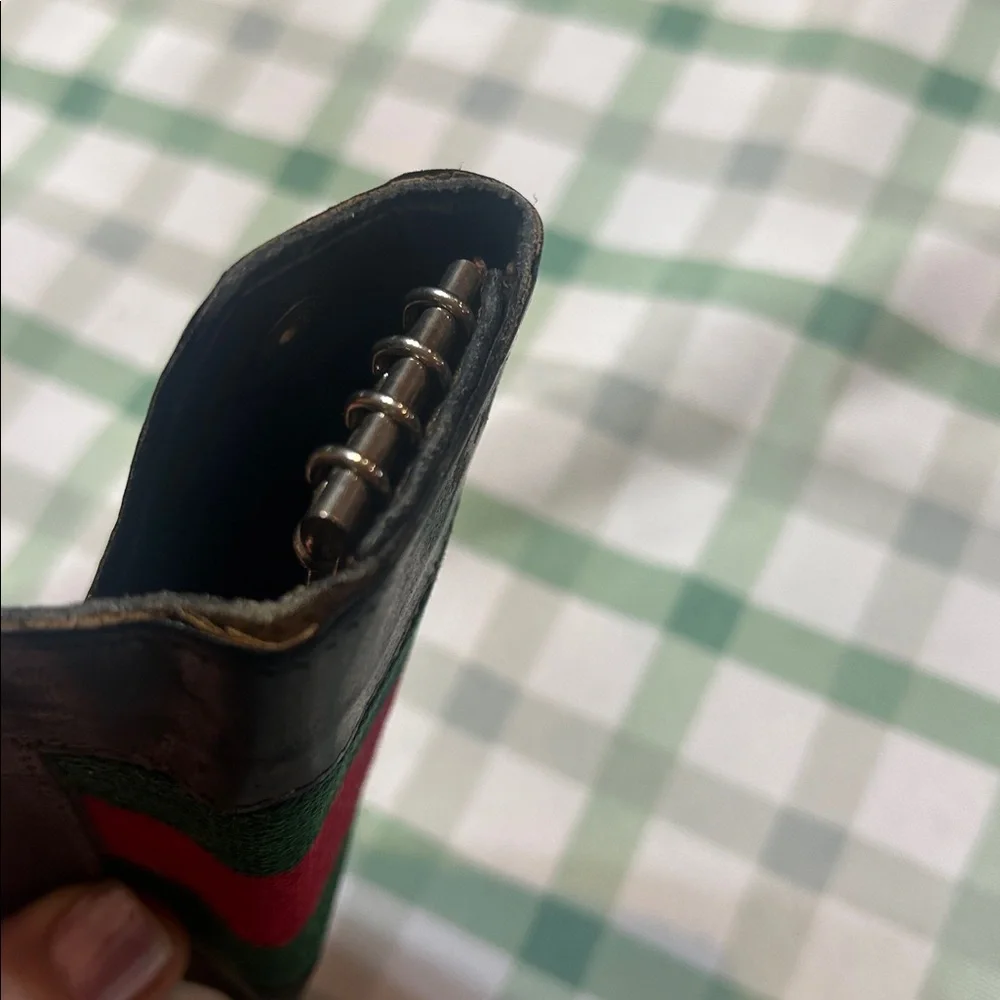 Vintage Gucci 4 key chain holder wallet